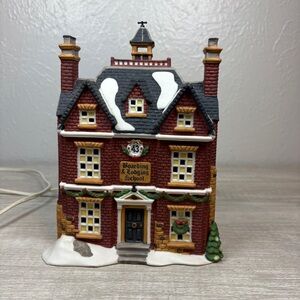 Dept 56 Dickens Village Series Boarding and Lodging School Heritage Damaged